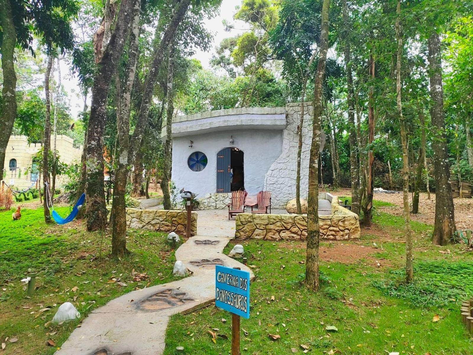 Caverna Dos Dinossauros, Vila Magica Hotel Bueno Brandao Exterior photo